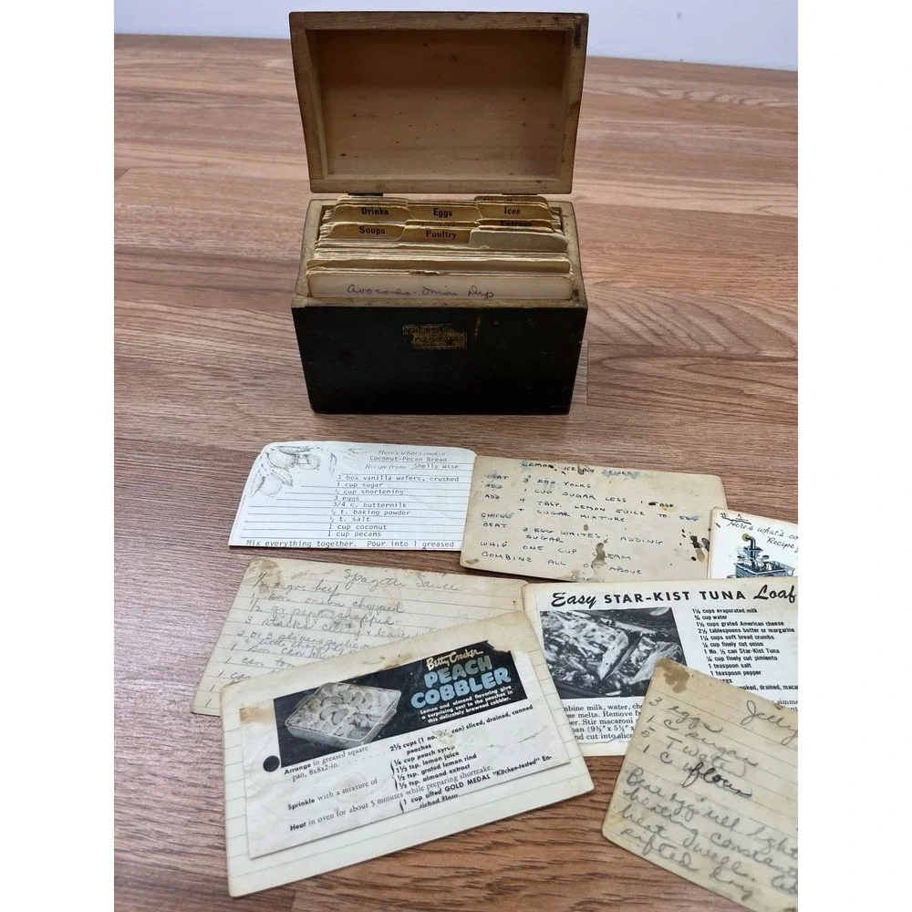 Vintage 1940s 1950s Recipe Box with Handwritten & Magazine Cutouts, 100 Recipes